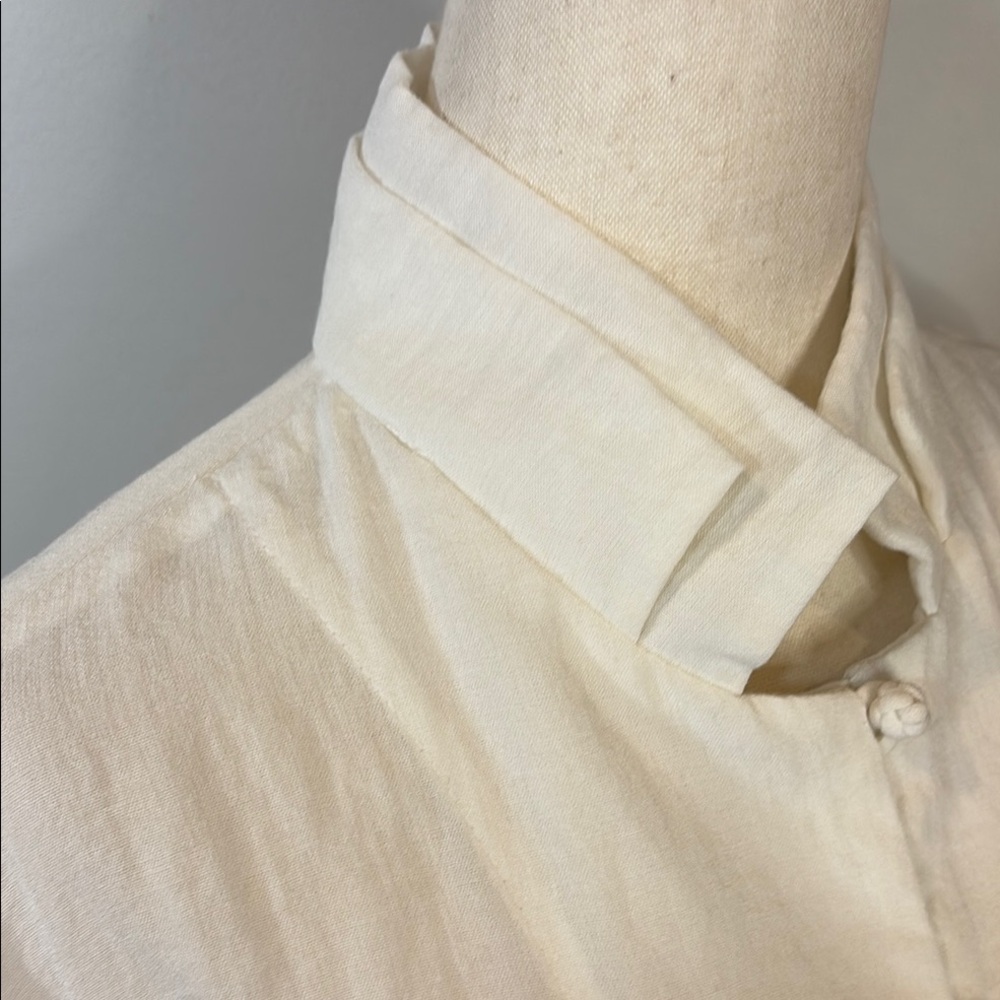 White Relaxed Fit Tunic with Three-Quarter Sleeves - Picture 5 of 8